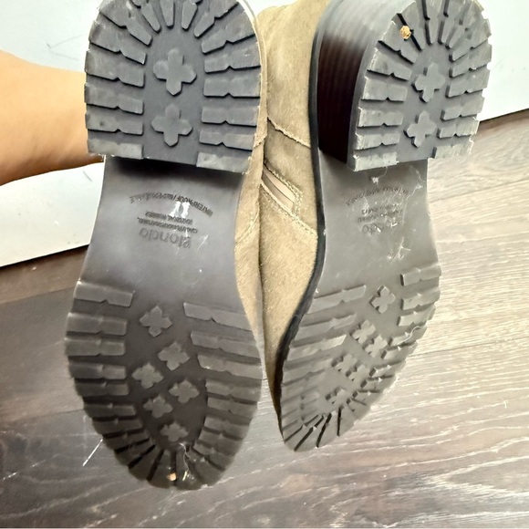 🌸BLONDO🌸 Shanna Waterproof Bootie in Dark Taupe - Picture 4 of 6